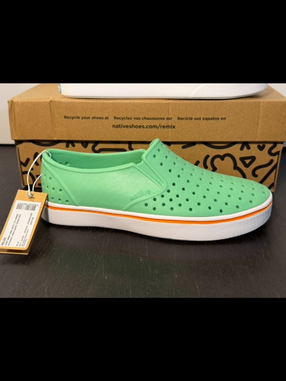 Native Miles Shoes Candy Green/City Orange/Shell White Big Kids US J4/EU 36
